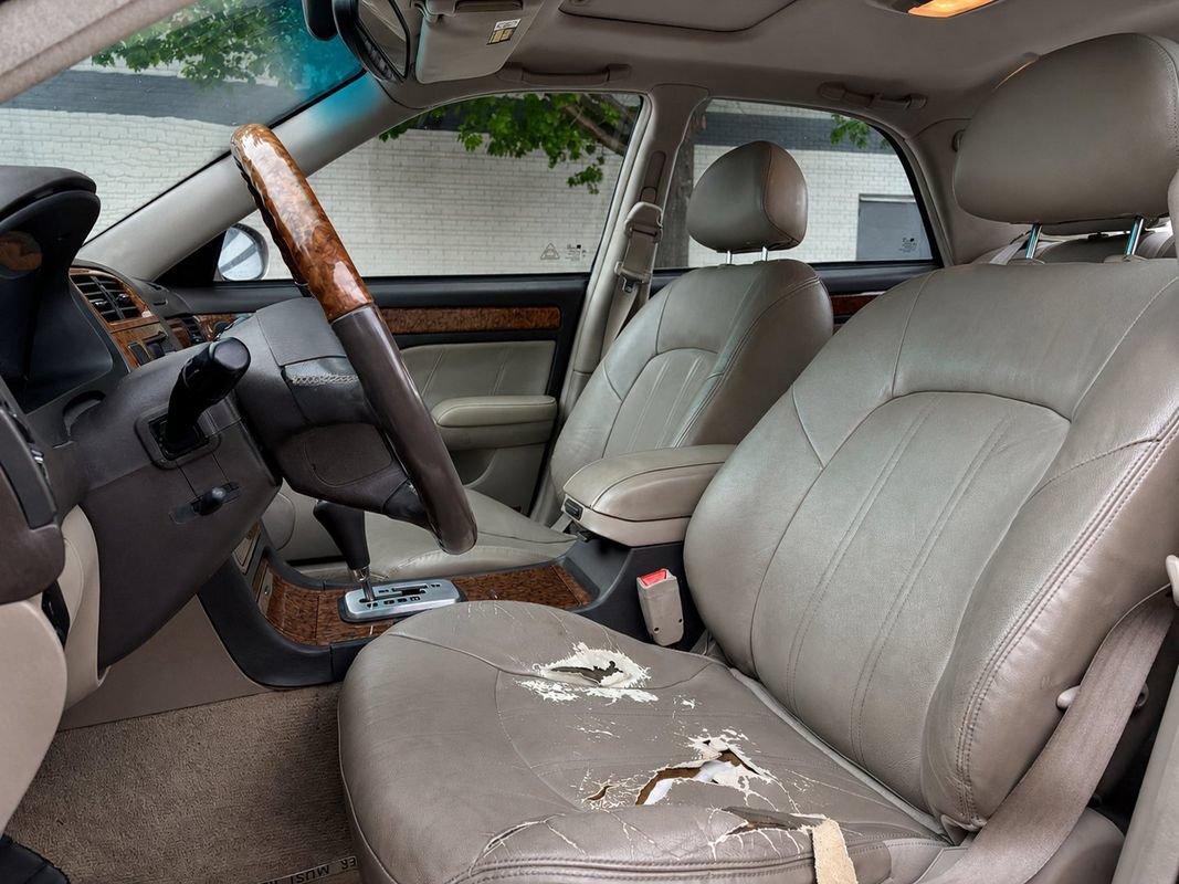 Used 2005 Hyundai XG350 L FWD image 9