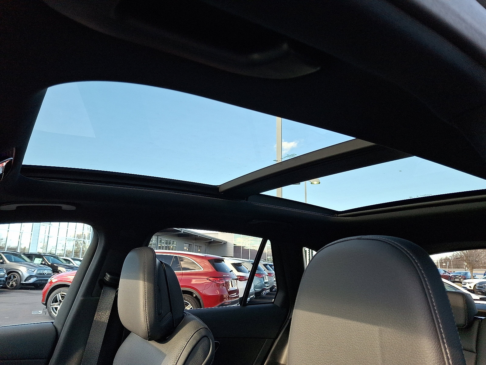 Used 2026 Mercedes-Benz GLC 300 4MATIC image 13