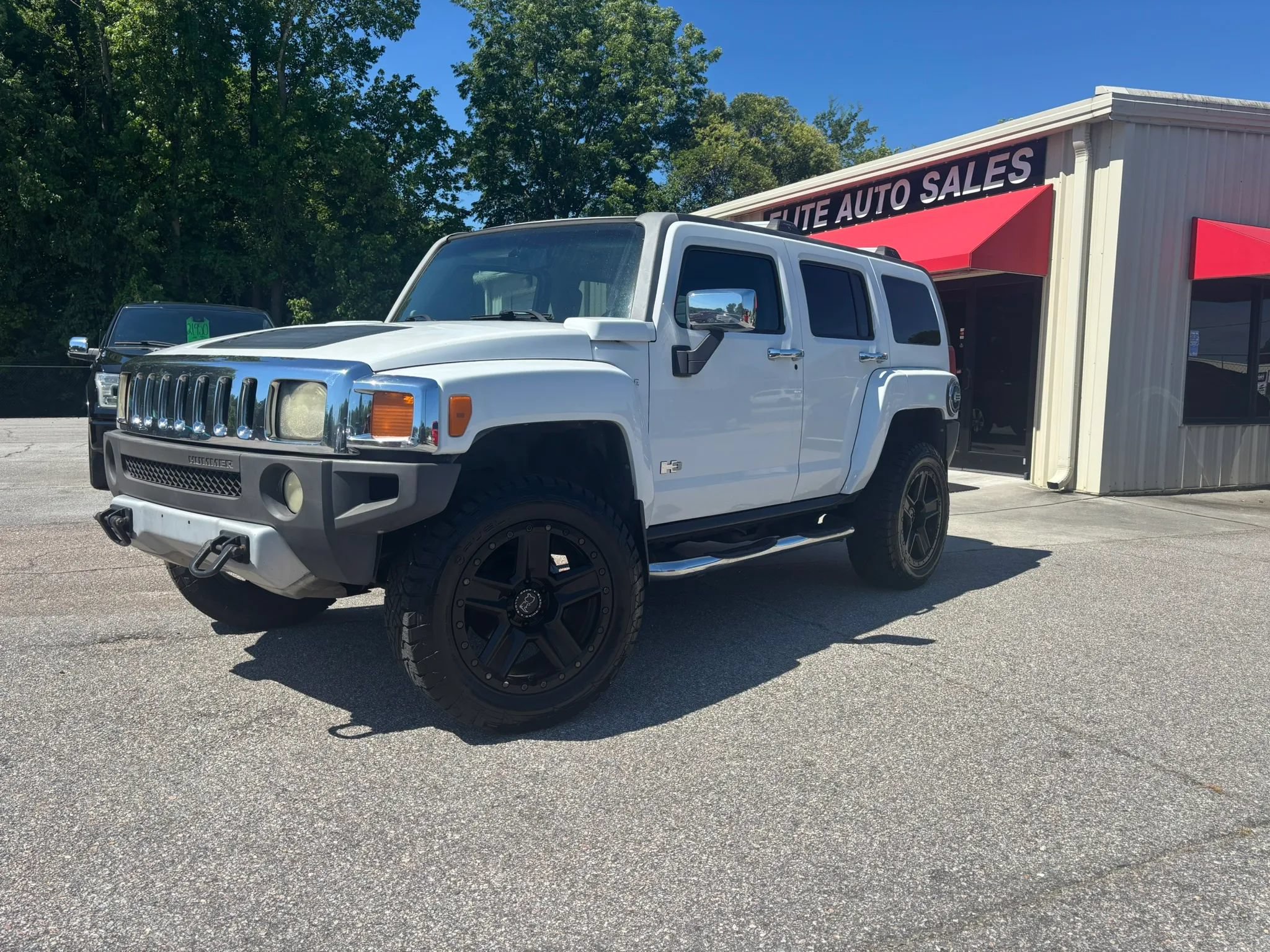 Used 2009 HUMMER H3 Luxury AWD/4WD image 3