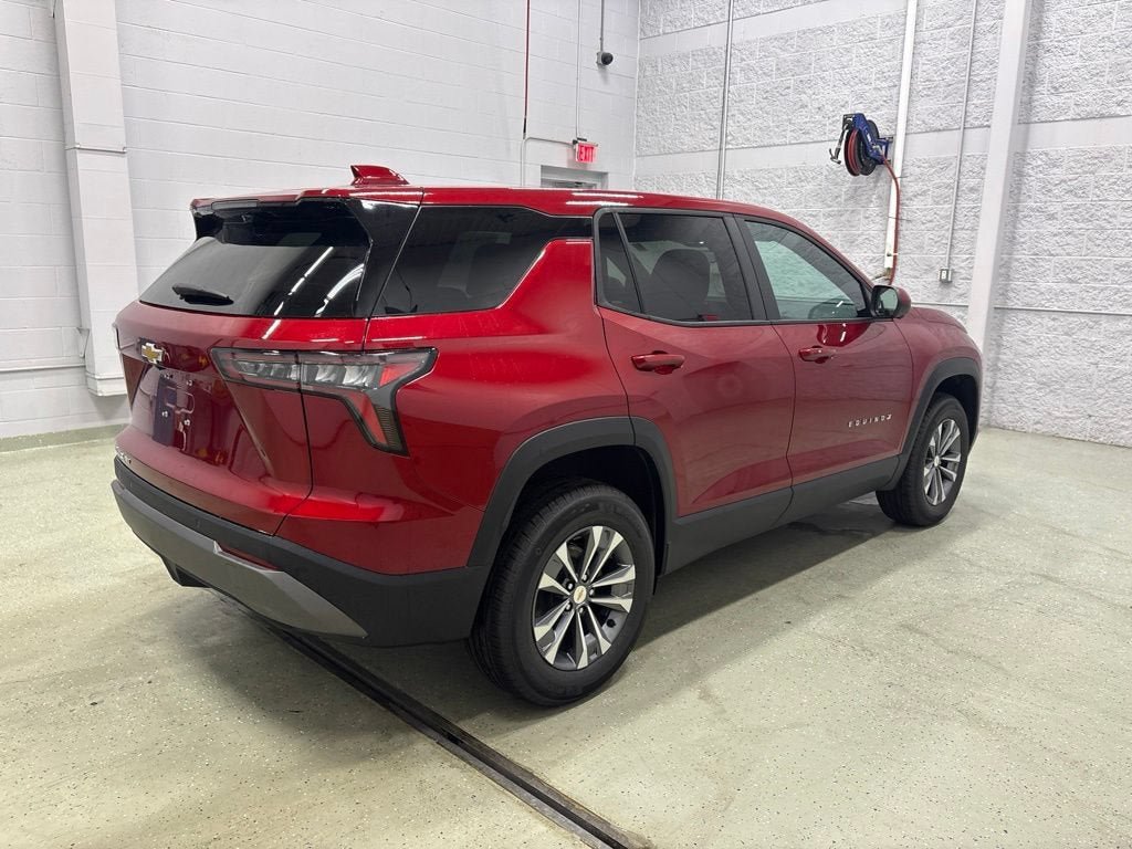 New 2027 Chevrolet Equinox LT w/ Safety and Technology Package AWD/4WD image 4