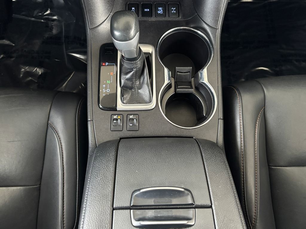 Used 2019 Toyota Highlander XLE image 17
