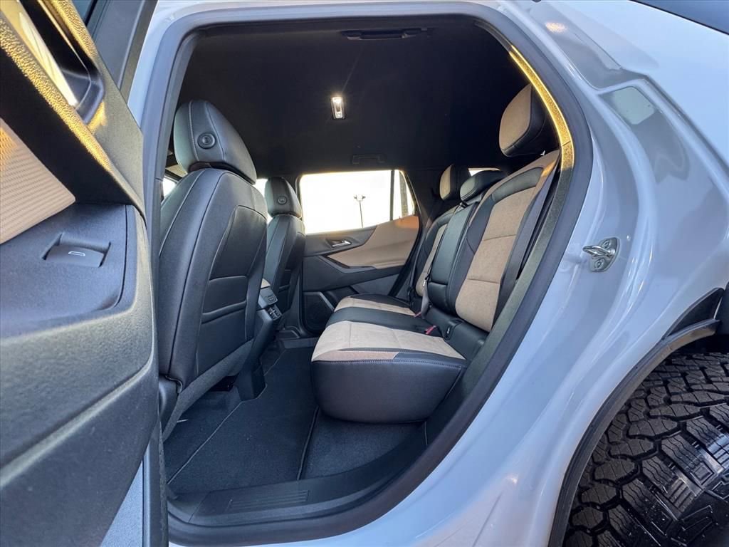 New 2026 Chevrolet Equinox ACTIV w/ Convenience Package III image 9