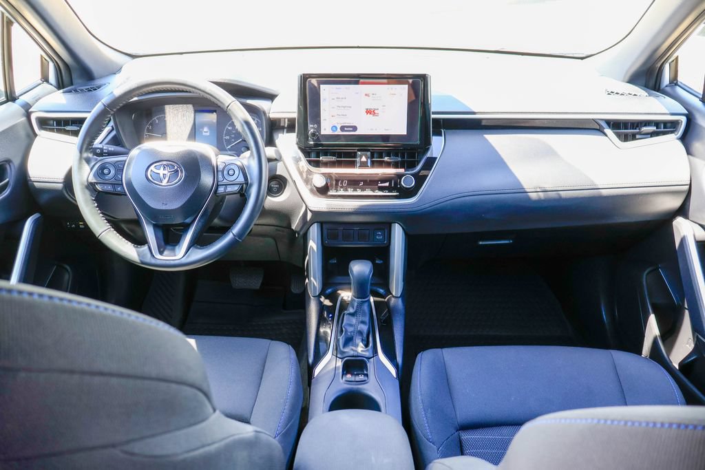 Used 2025 Toyota Corolla Cross AWD Hybrid image 8