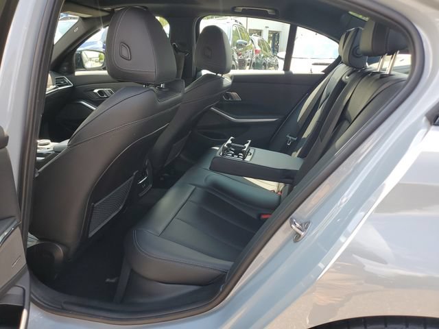 Used 2023 BMW 330i Sedan w/ M Sport Package RWD image 11
