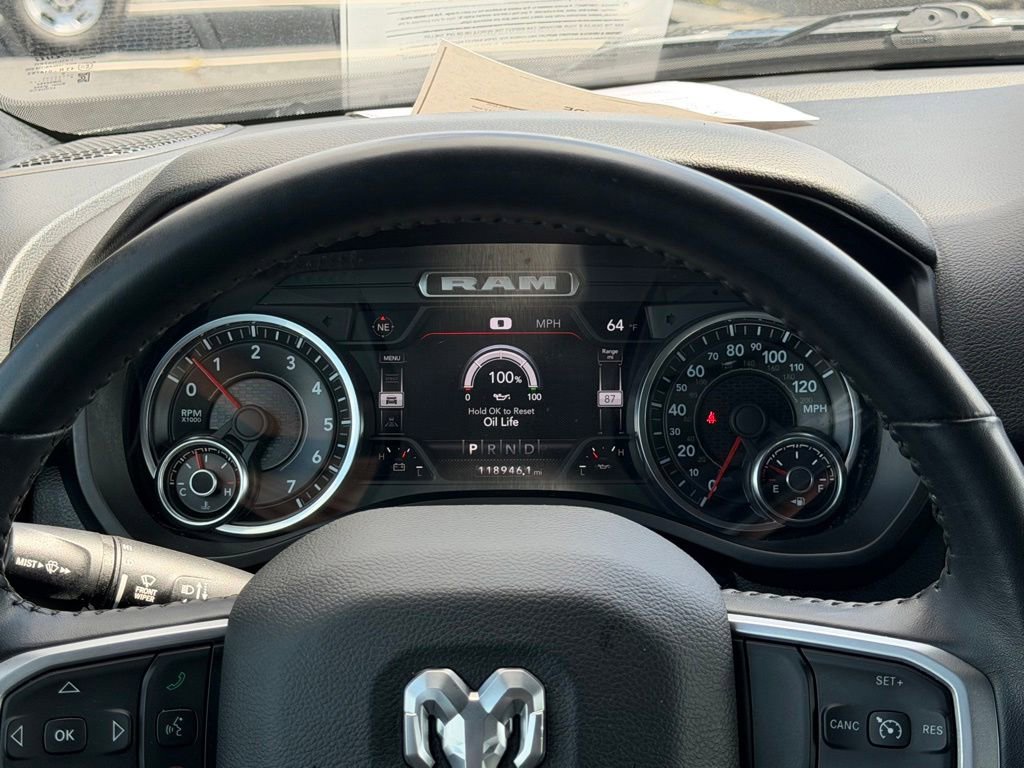 Used 2022 RAM 1500 Big Horn AWD/4WD image 32