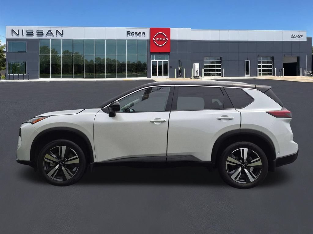 Used 2025 Nissan Rogue SL w/ Tech Package AWD/4WD image 6