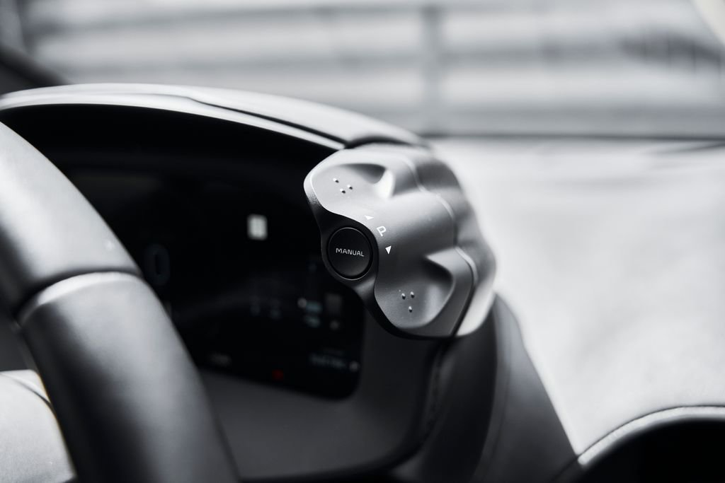 Used 2024 McLaren Artura image 55