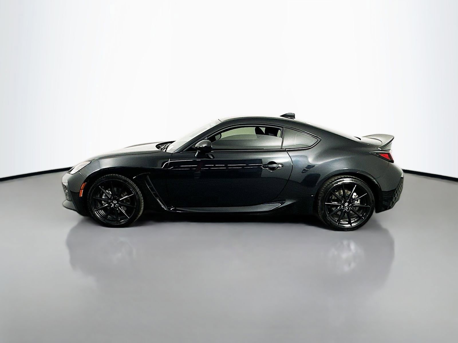 Certified 2024 Toyota GR86 Premium RWD image 4