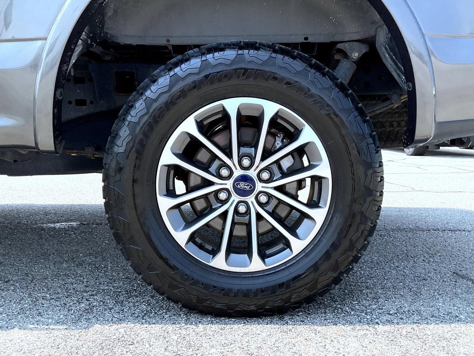 Used 2020 Ford F150 XLT w/ Equipment Group 302A Luxury AWD/4WD image 22