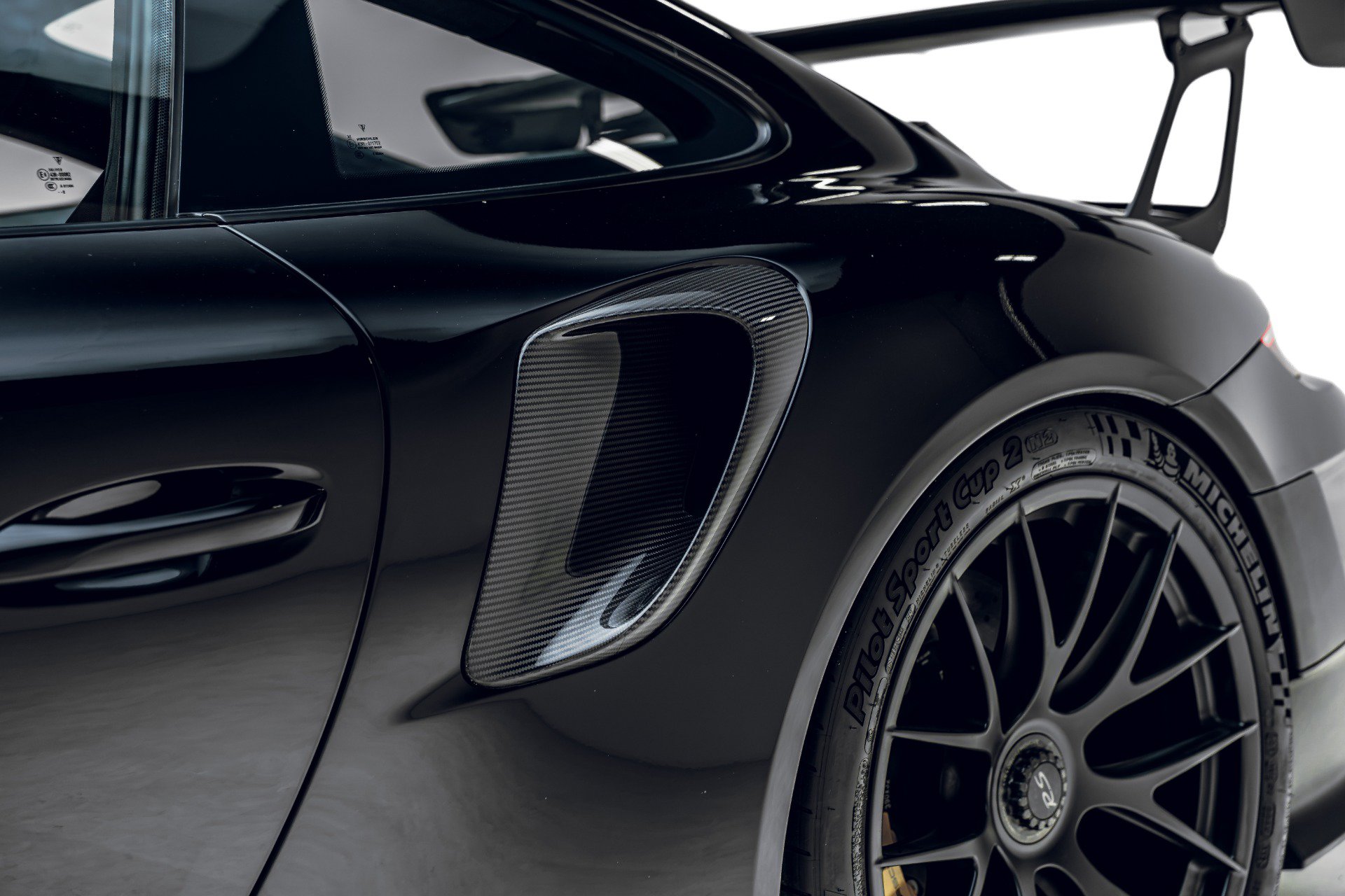 Used 2018 Porsche 911 GT2 RS RWD image 25