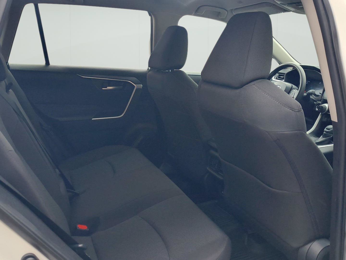 Used 2025 Toyota RAV4 XLE AWD/4WD image 24
