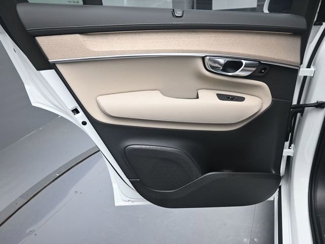 New 2026 Volvo XC90 B6 Ultra w/ Protection Package Premier image 23
