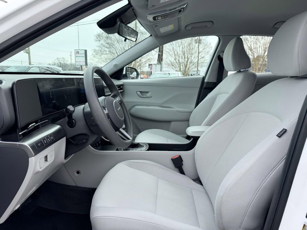 Used 2025 Hyundai Kona SE image 20