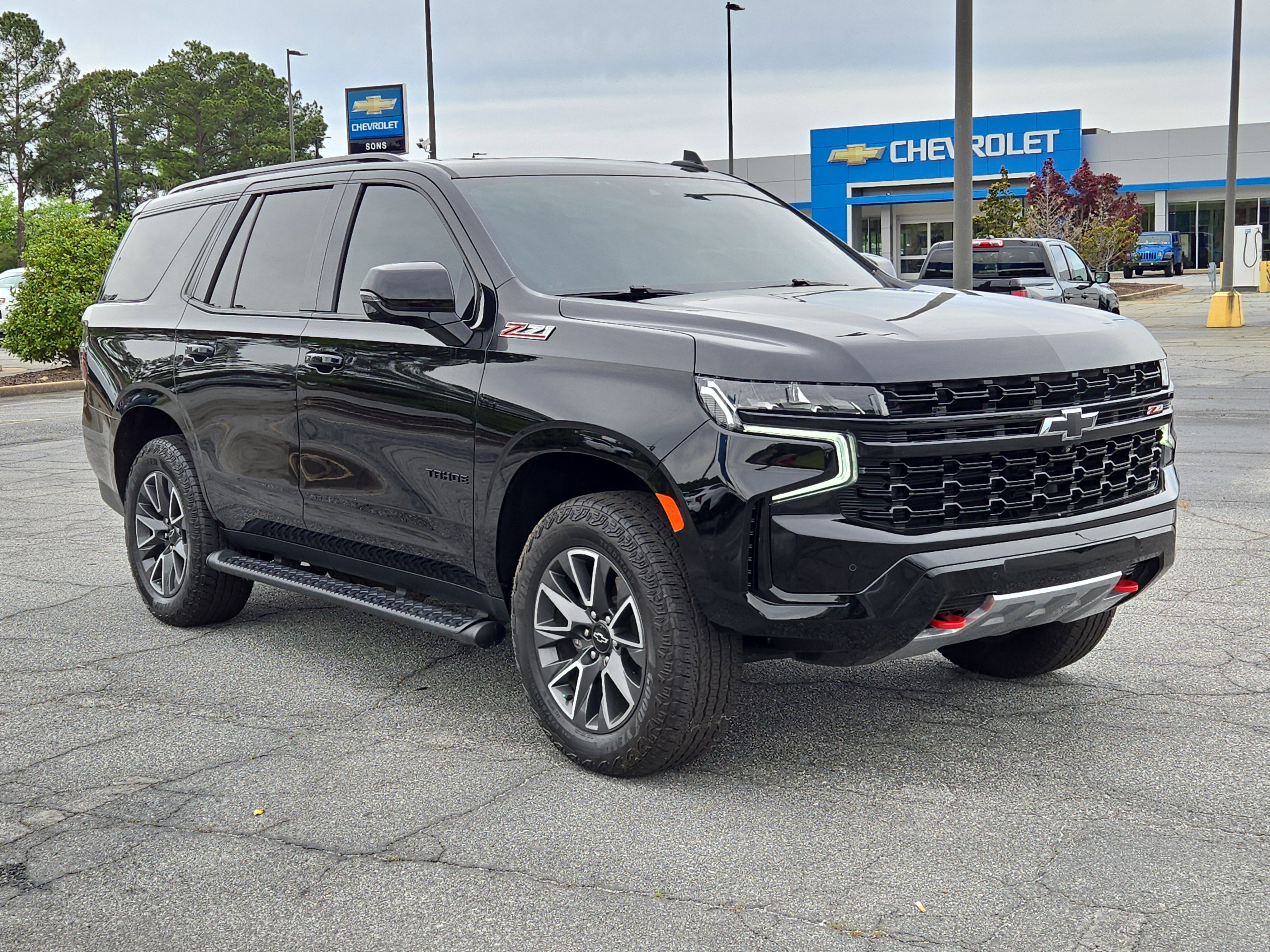 Used 2024 Chevrolet Tahoe Z71 w/ Luxury Package image 4