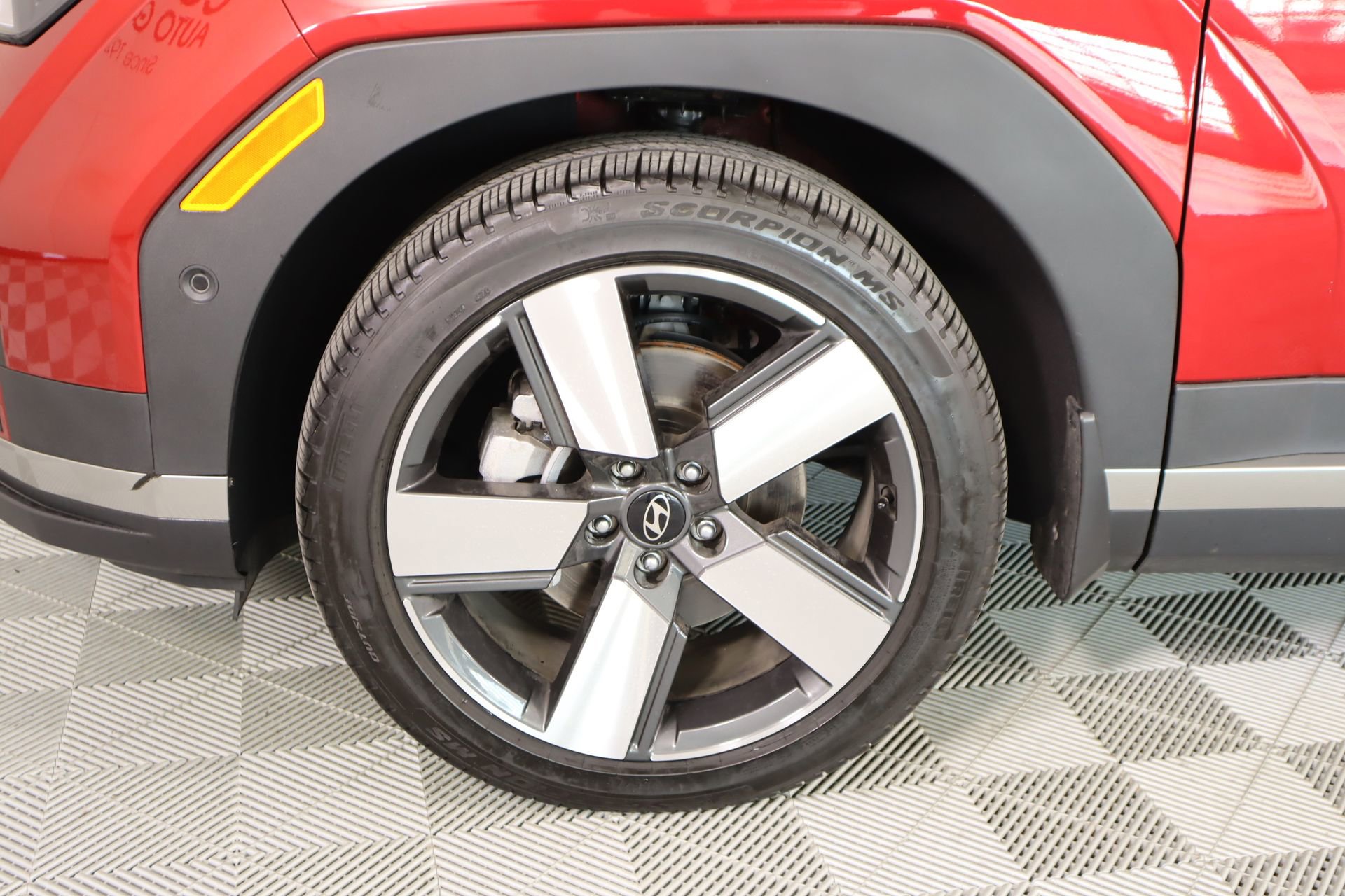 Certified 2025 Hyundai Santa Fe Limited image 18