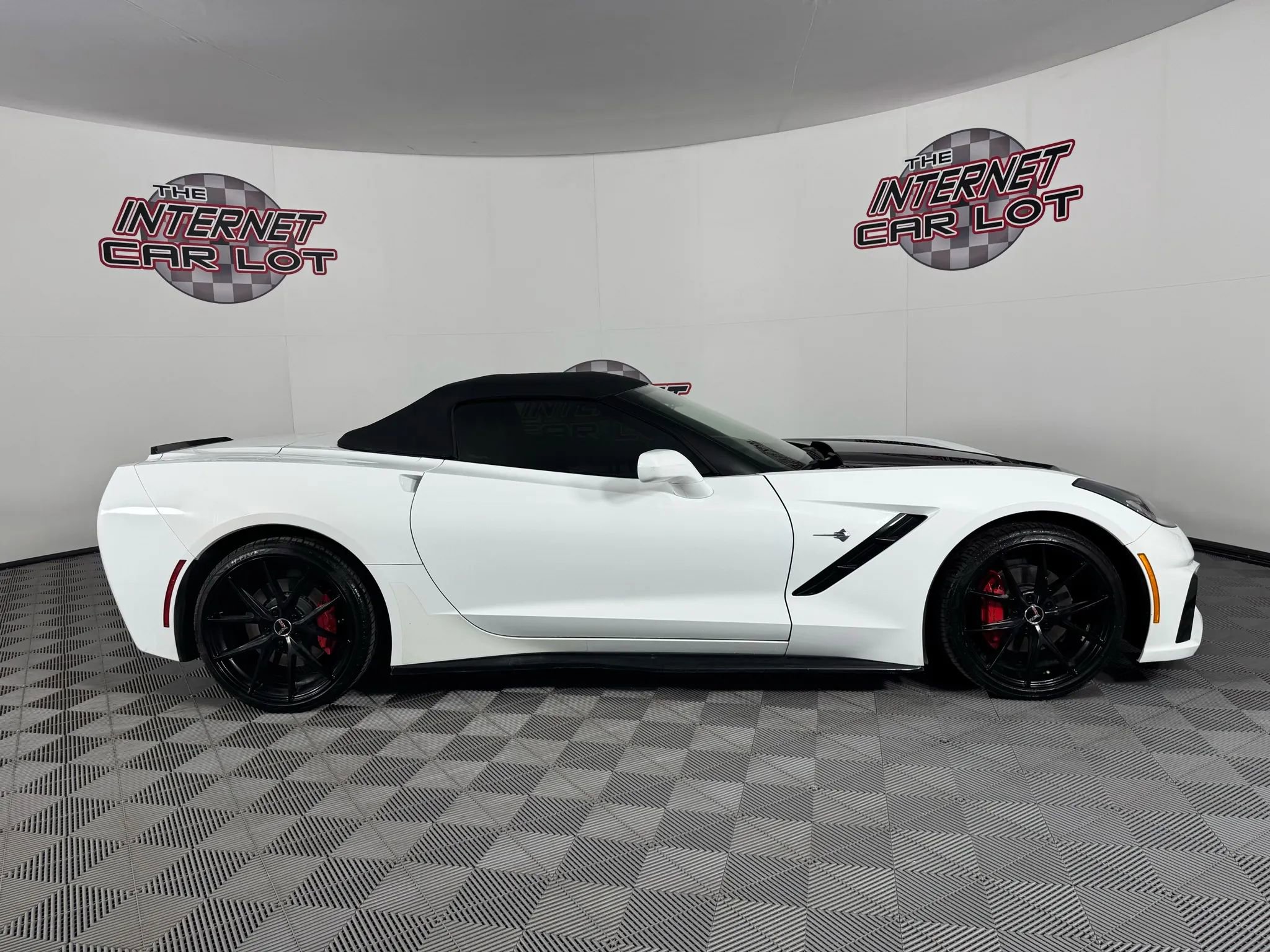 Used 2017 Chevrolet Corvette Stingray Convertible w/ 1LT image 14