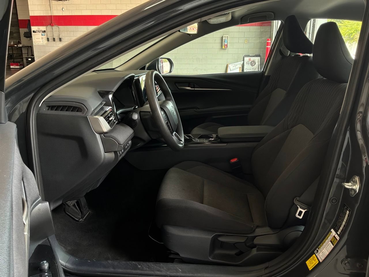 Used 2025 Toyota Camry LE FWD image 10