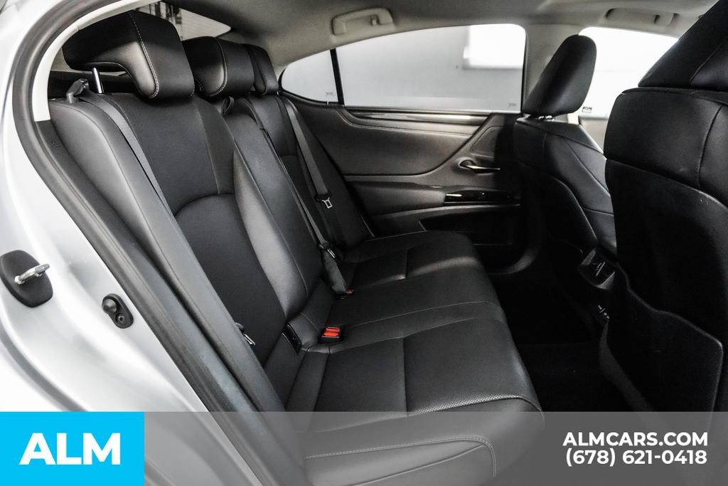 Used 2022 Lexus ES 300h w/ Accessory Package image 22