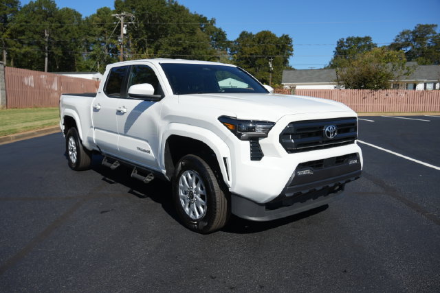 Used 2026 Toyota Tacoma SR5 AWD/4WD image 1