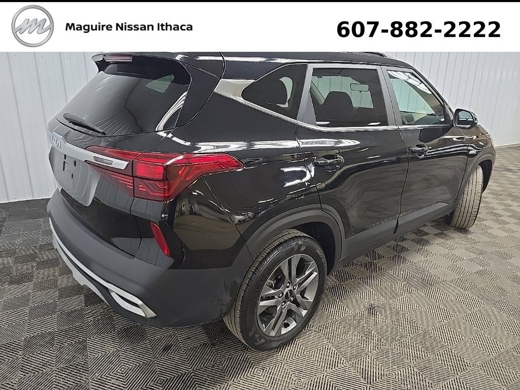 Used 2023 Kia Seltos S w/ Navigation Package AWD/4WD image 11