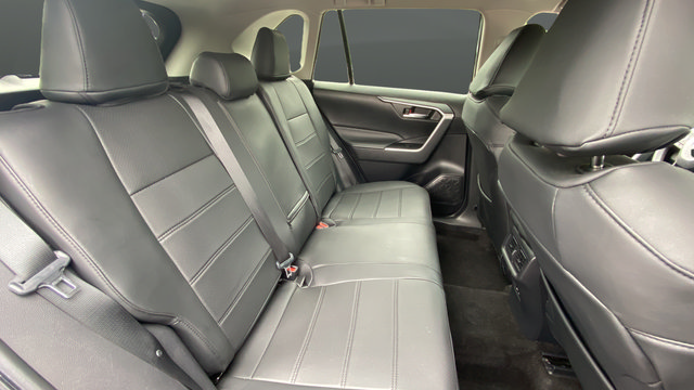 Used 2023 Toyota RAV4 XLE AWD/4WD image 25