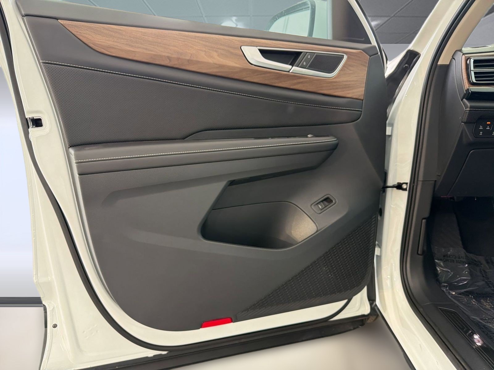 New 2026 Volkswagen Atlas SE FWD image 22