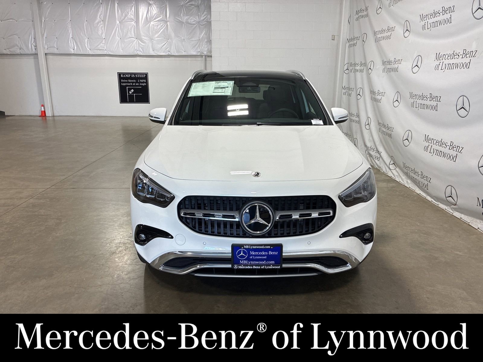 New 2026 Mercedes-Benz GLA 250 4MATIC image 2