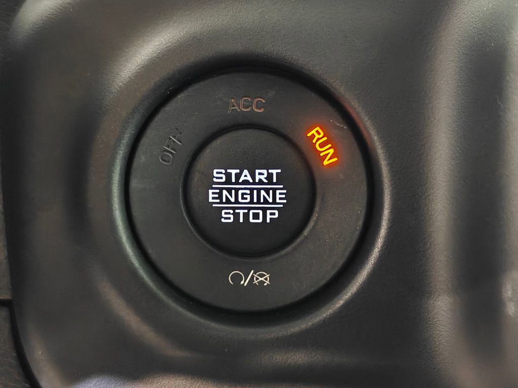 Used 2020 Jeep Wrangler Unlimited Sahara AWD/4WD image 12