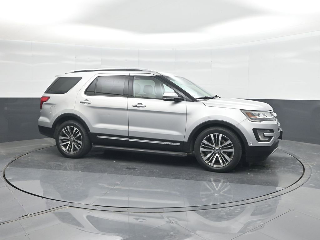 Used 2017 Ford Explorer Platinum AWD/4WD image 11