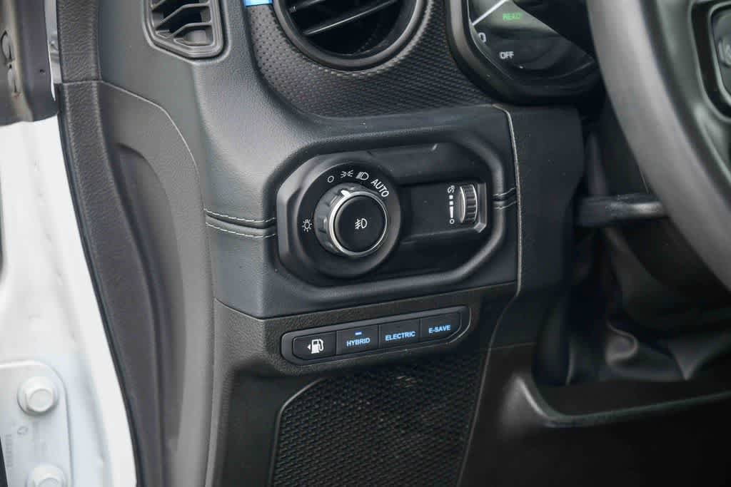 Used 2024 Jeep Wrangler Unlimited Rubicon 4xe AWD/4WD image 29
