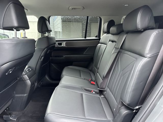 Used 2026 Hyundai Santa Fe SEL FWD image 11