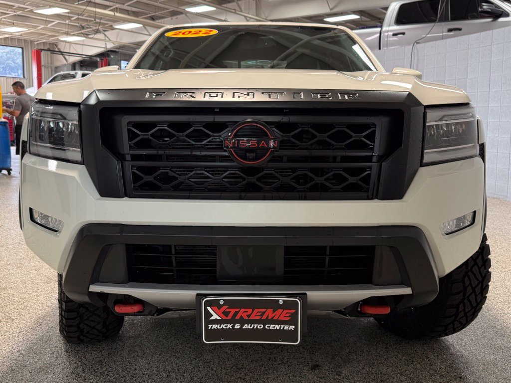 Used 2022 Nissan Frontier PRO-4X AWD/4WD image 2