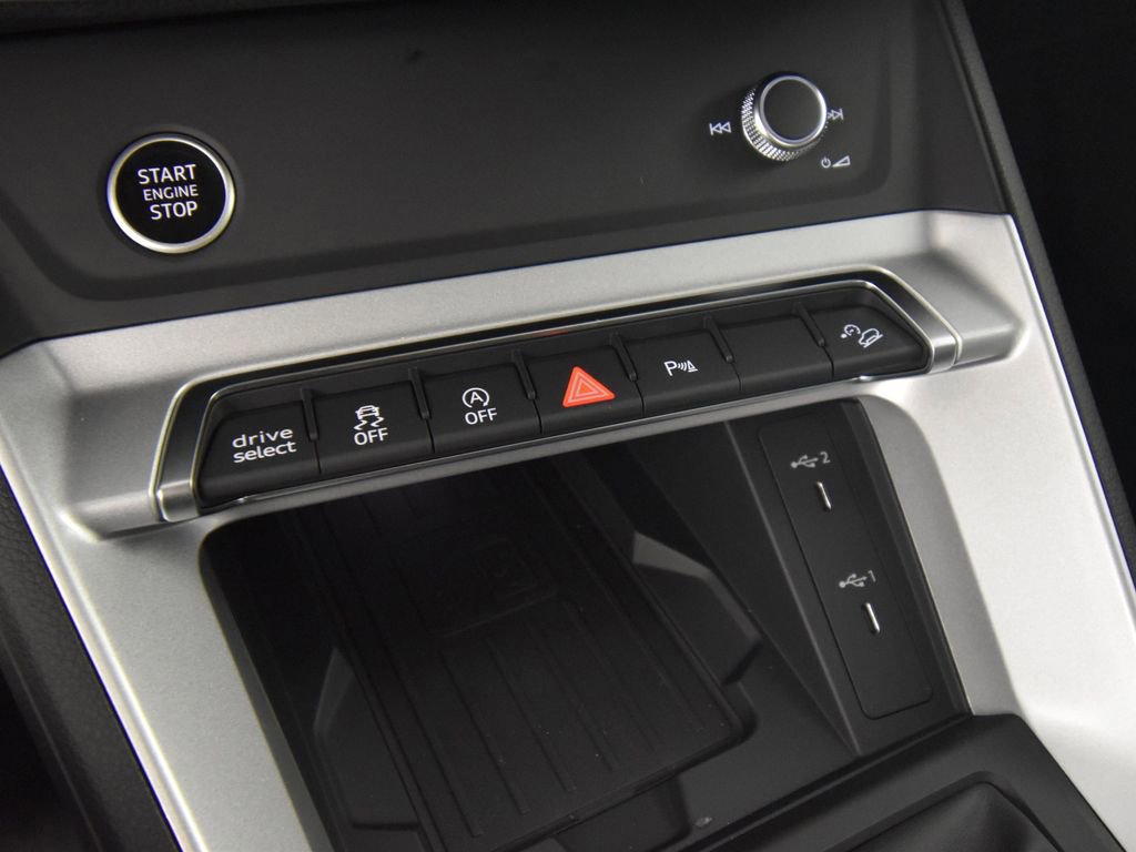New 2025 Audi Q3 2.0T Premium image 32