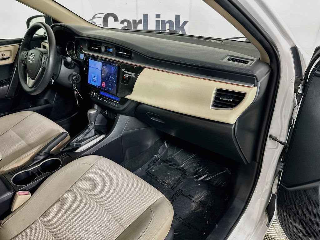 Used 2014 Toyota Corolla LE FWD image 32