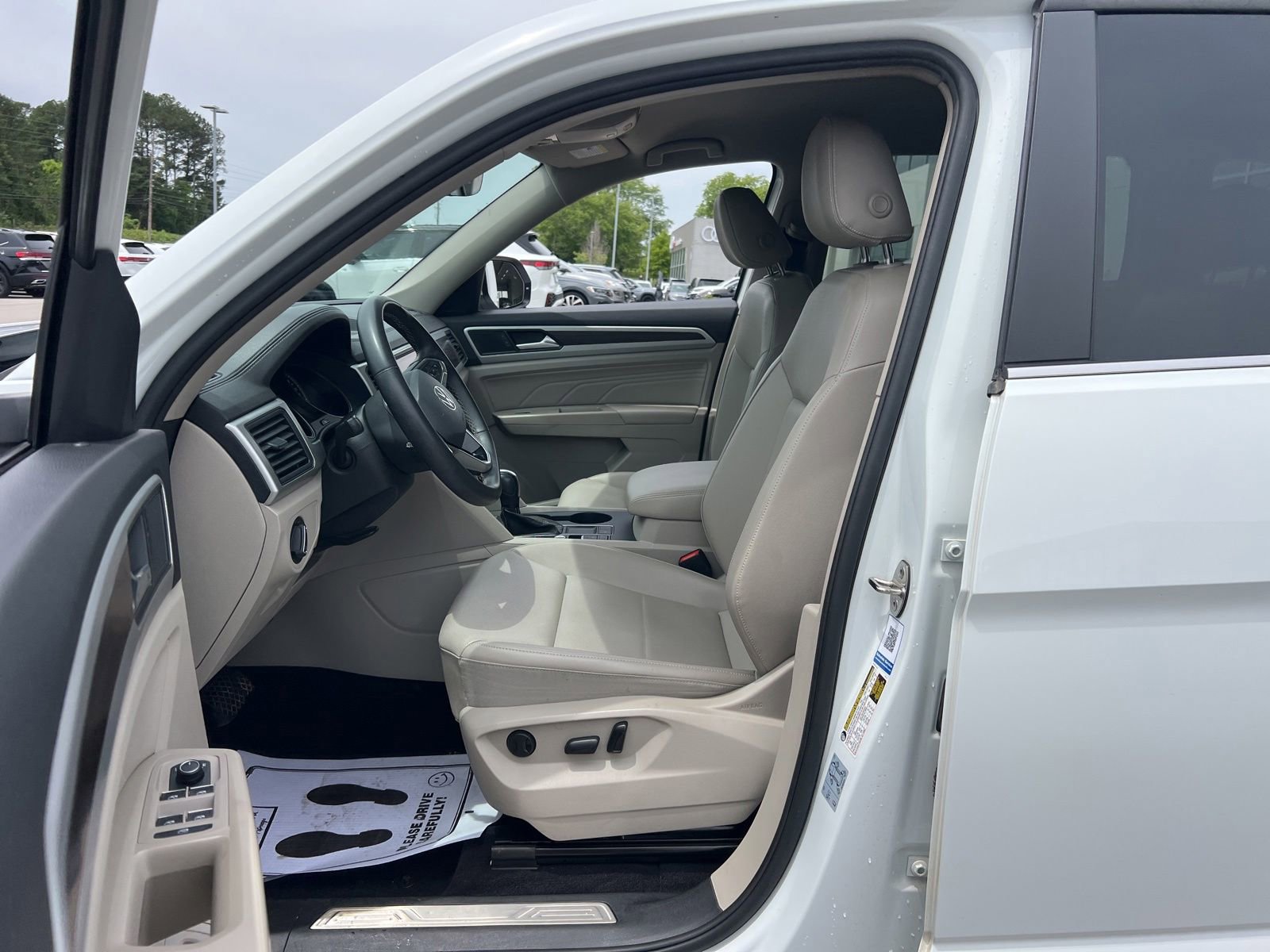 Used 2021 Volkswagen Atlas SE FWD image 28