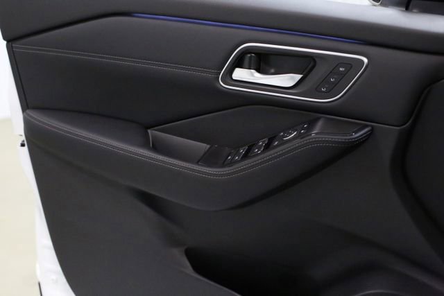 New 2026 Nissan Rogue Platinum w/ Platinum Premium Package image 10