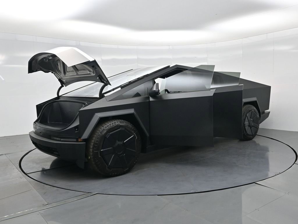 Used 2024 Tesla Cybertruck AWD Crew Cab image 30