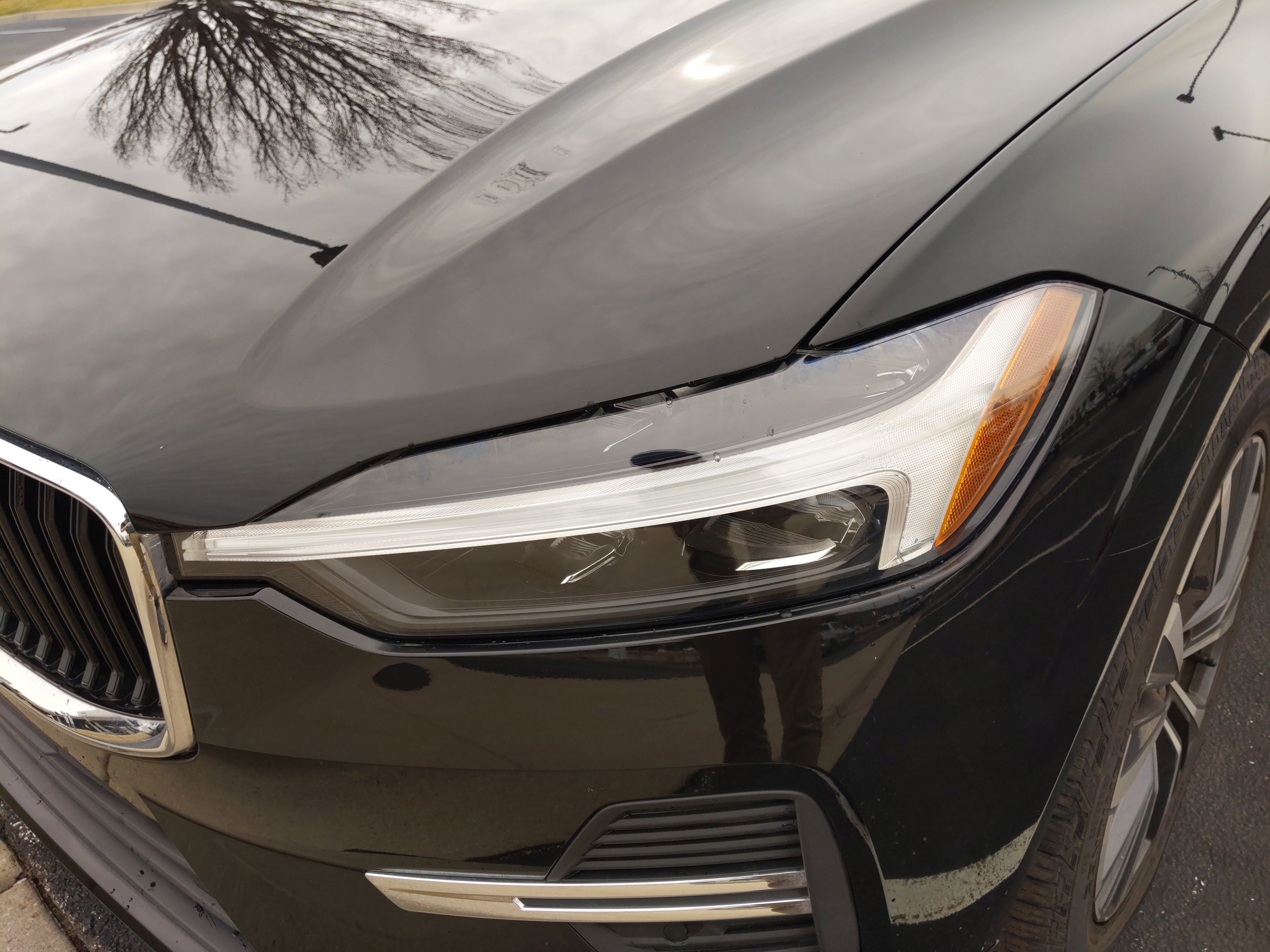 Used 2022 Volvo XC60 B5 Momentum w/ Protection Package Premier image 6