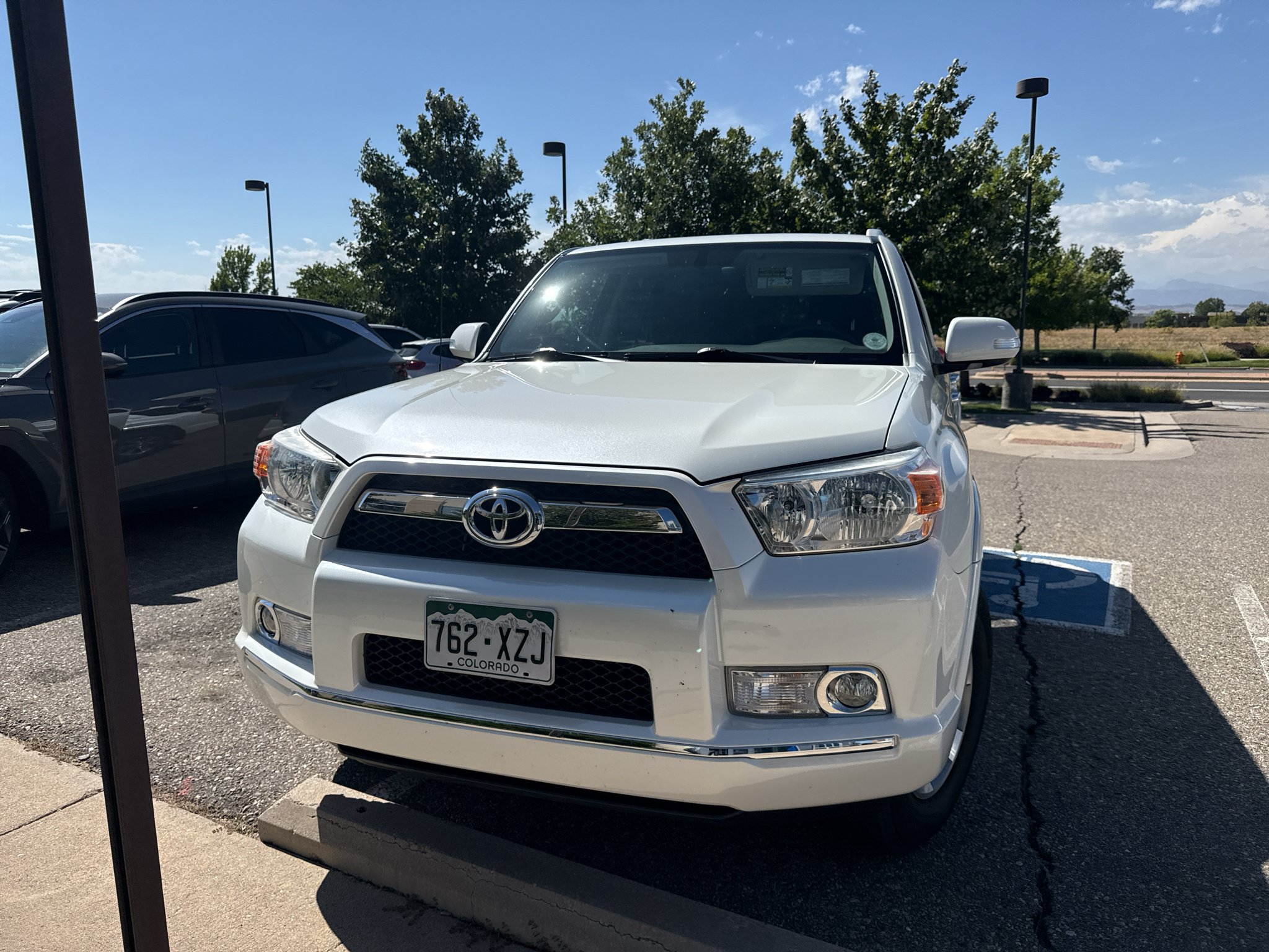 Used 2013 Toyota 4Runner SR5 w/ Convenience Pkg AWD/4WD image 1