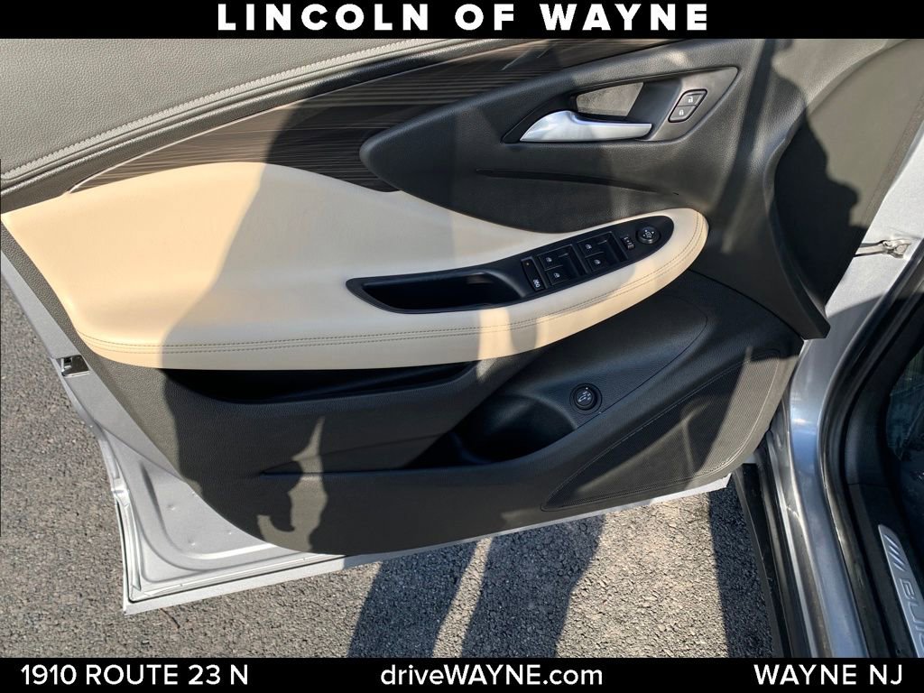 Used 2020 Buick Envision Preferred image 12