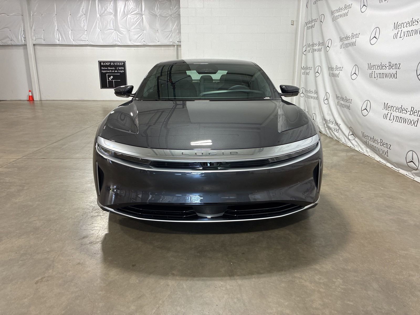Used 2025 Lucid Air Touring image 2