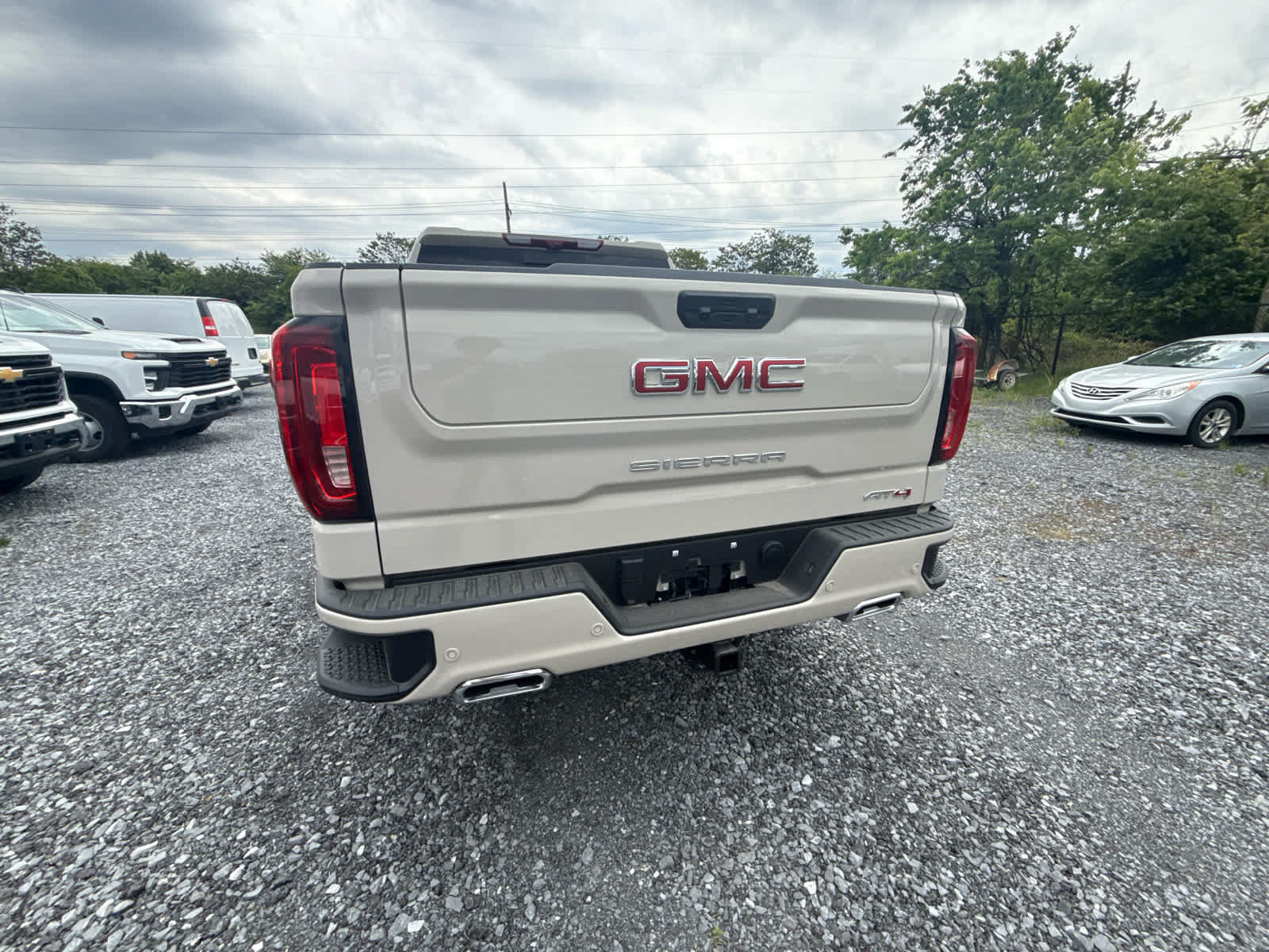 New 2026 GMC Sierra 1500 AT4 w/ AT4 Premium Package AWD/4WD image 11