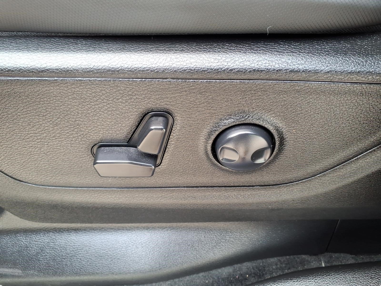 Used 2023 RAM 1500 Big Horn AWD/4WD image 23
