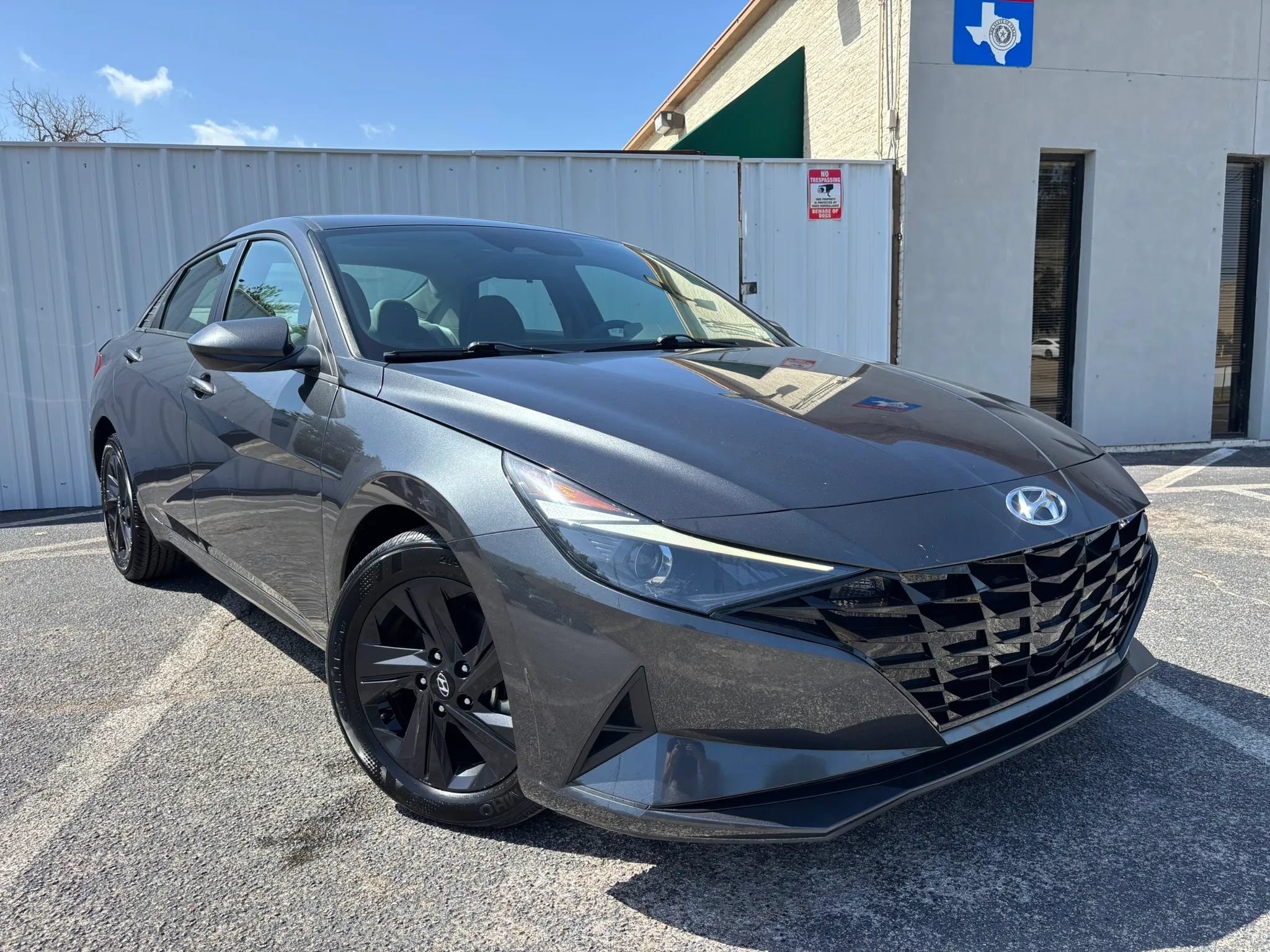 Used 2022 Hyundai Elantra SEL FWD image 9