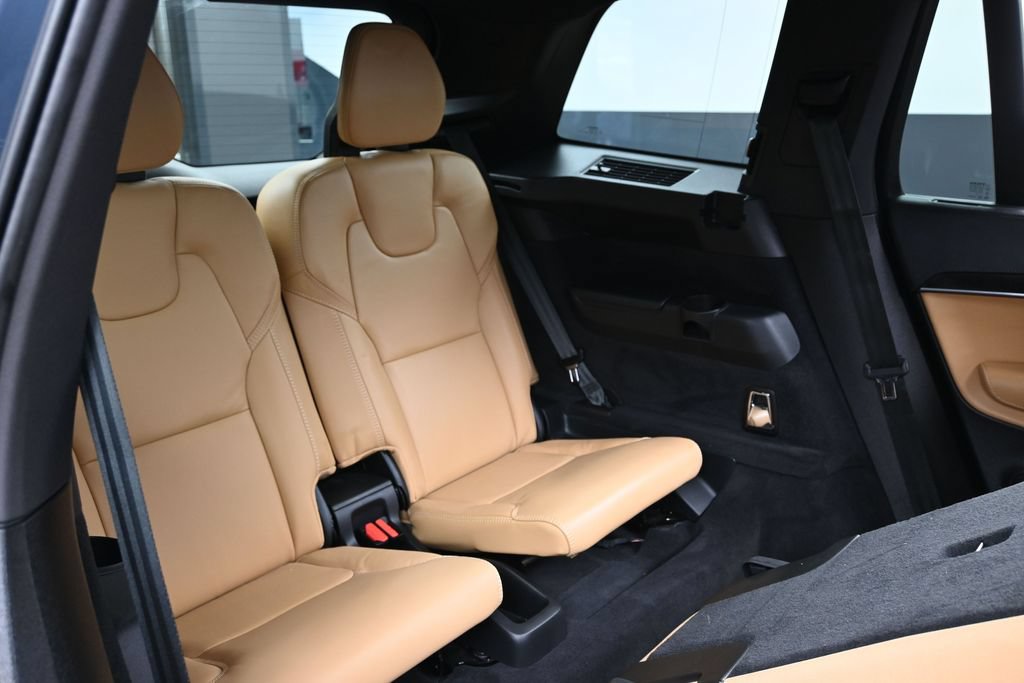 Used 2023 Volvo XC90 B6 Ultimate w/ Protection Package Premier AWD/4WD image 29