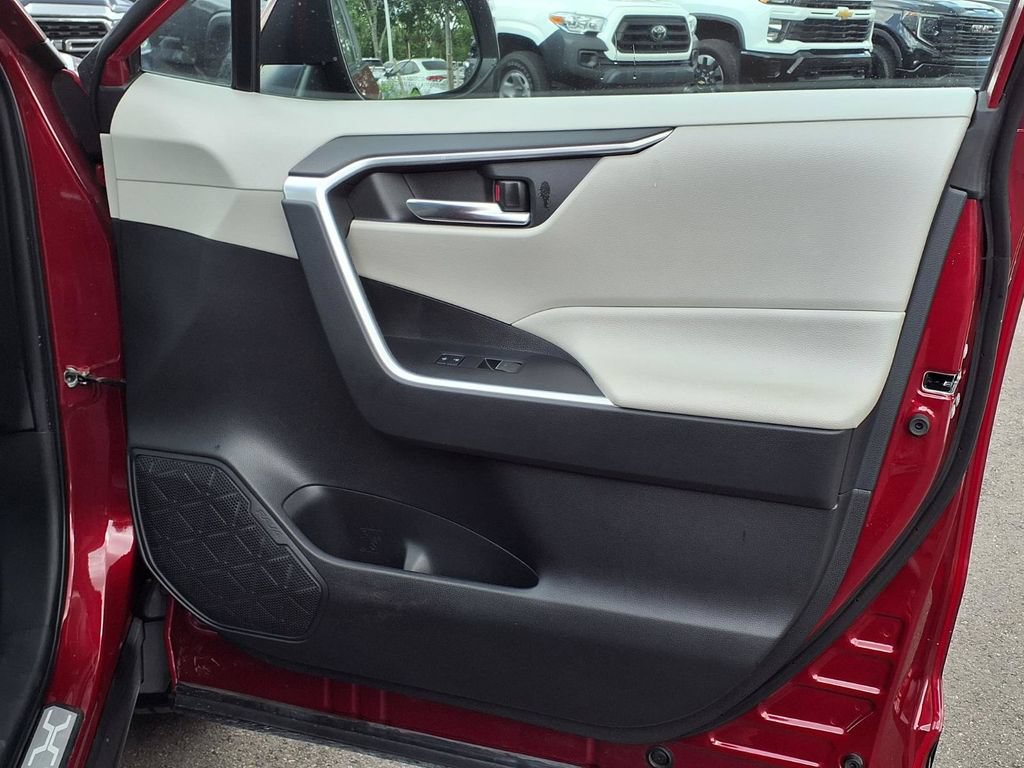 Used 2023 Toyota RAV4 XLE Premium AWD/4WD image 13