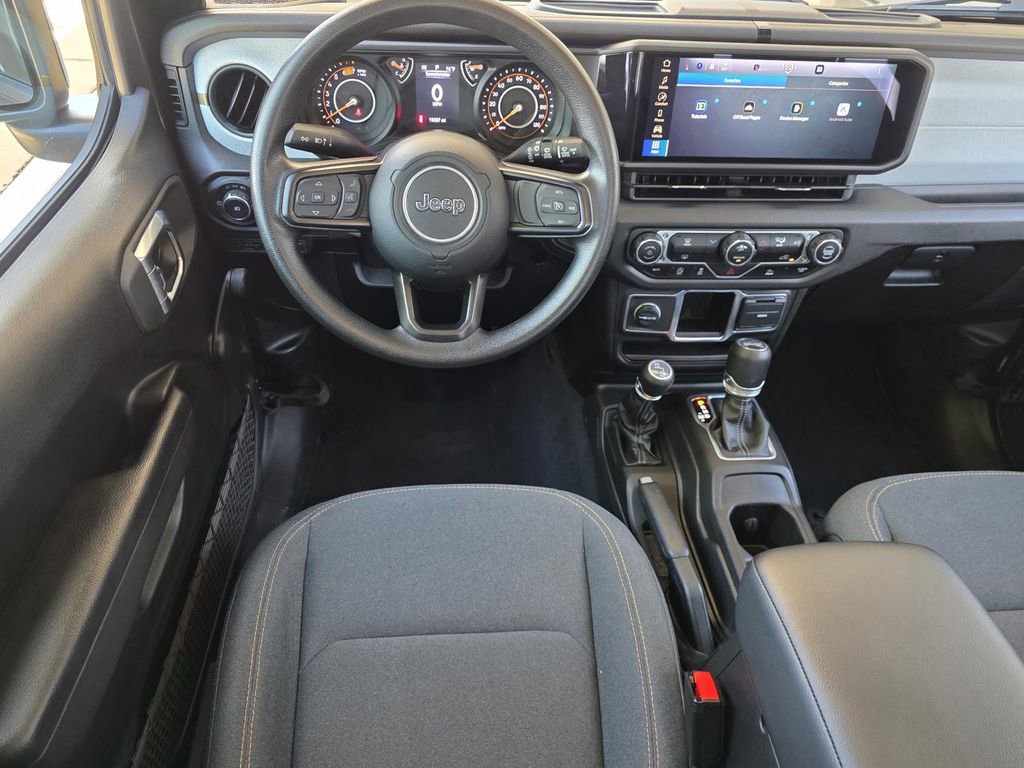 Used 2024 Jeep Wrangler Unlimited Sport AWD/4WD image 11