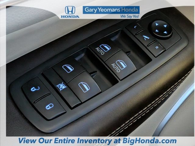 Used 2021 Jeep Grand Cherokee Summit AWD/4WD image 26