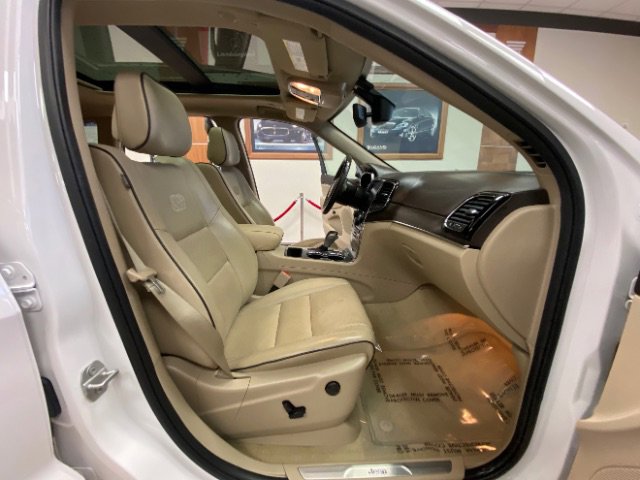 Used 2020 Jeep Grand Cherokee Overland RWD image 19