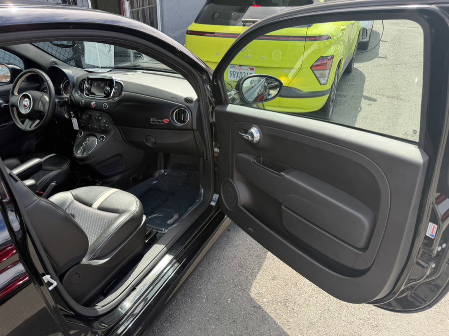 Used 2019 FIAT 500 e image 32